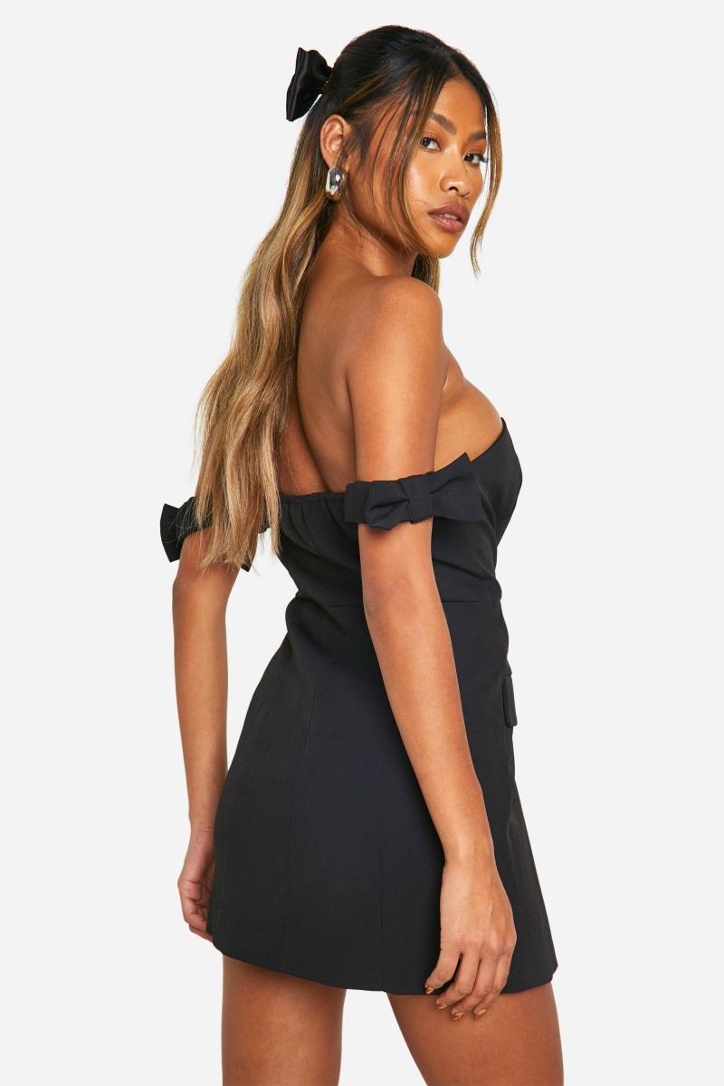 Міні -сукня з калькуляцією лука Бардо