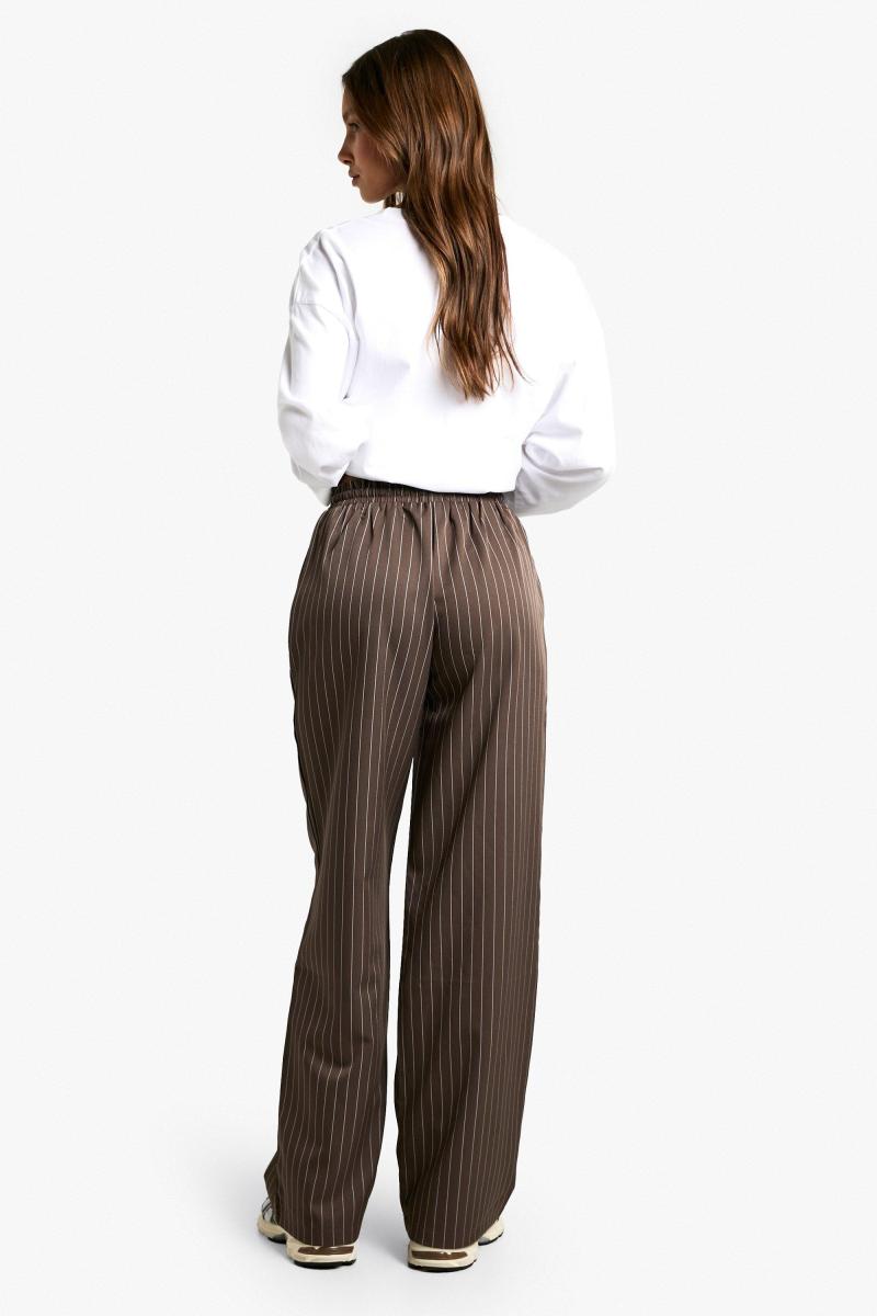 Штани з руйнуванням талії