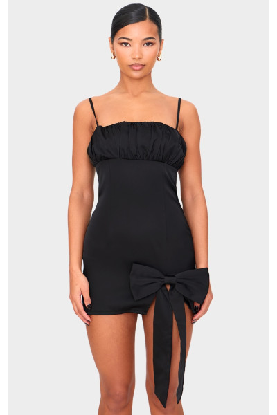 Чорна атласна міні-сукня з бантом Чорна атласна міні-сукня з бантом