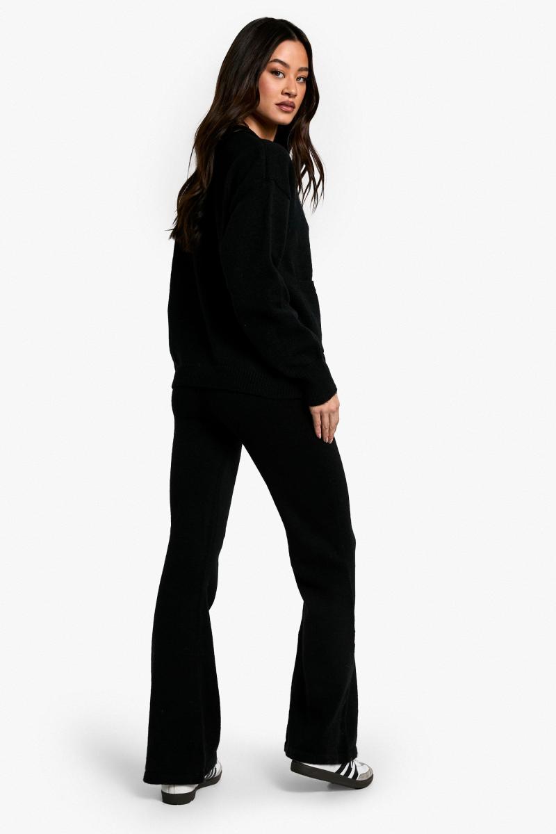 Високий кардиган і спалах