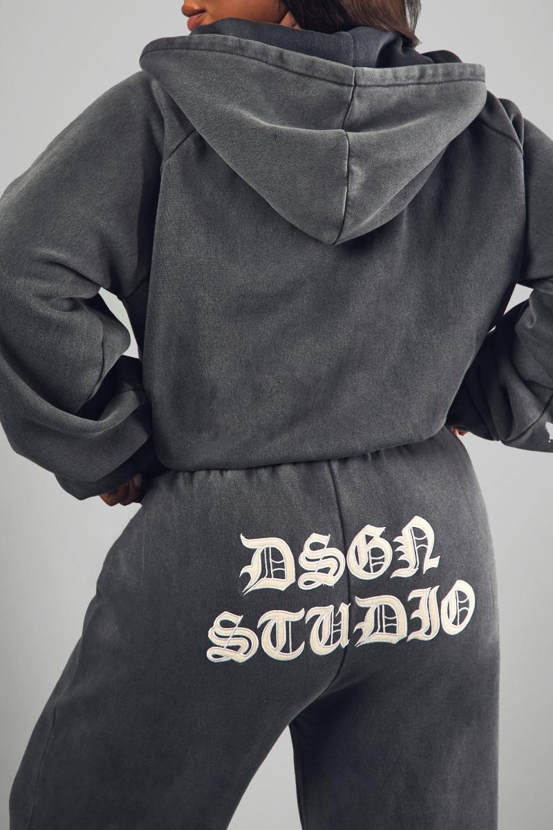 Плюс DSGN Studio Applique Meshed Price Neg Jogger
