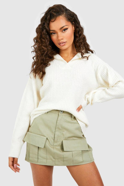 В'язаний джемпер з коміром-поло в рубчик