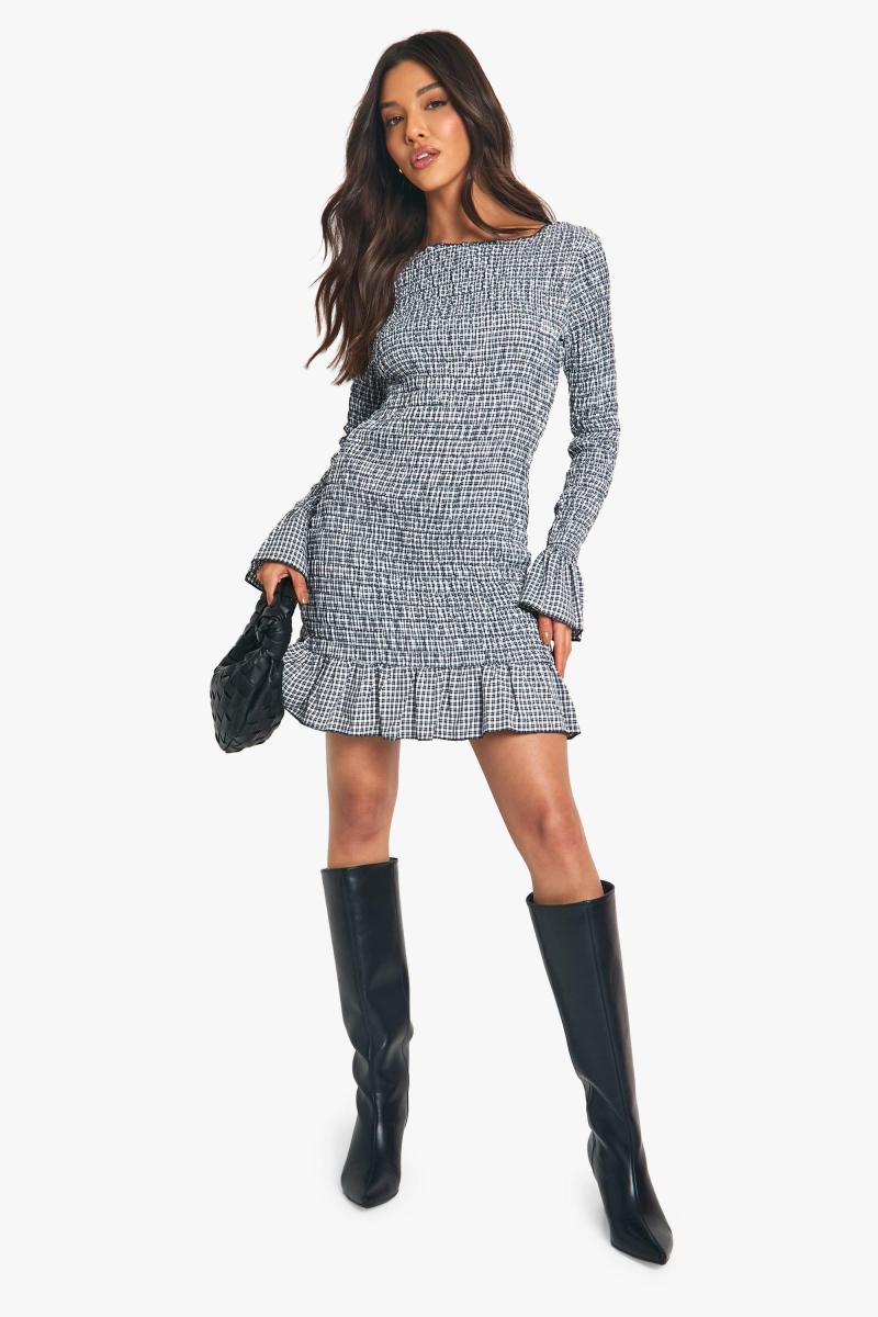 Перевірте міні -плаття з довгими рукавами