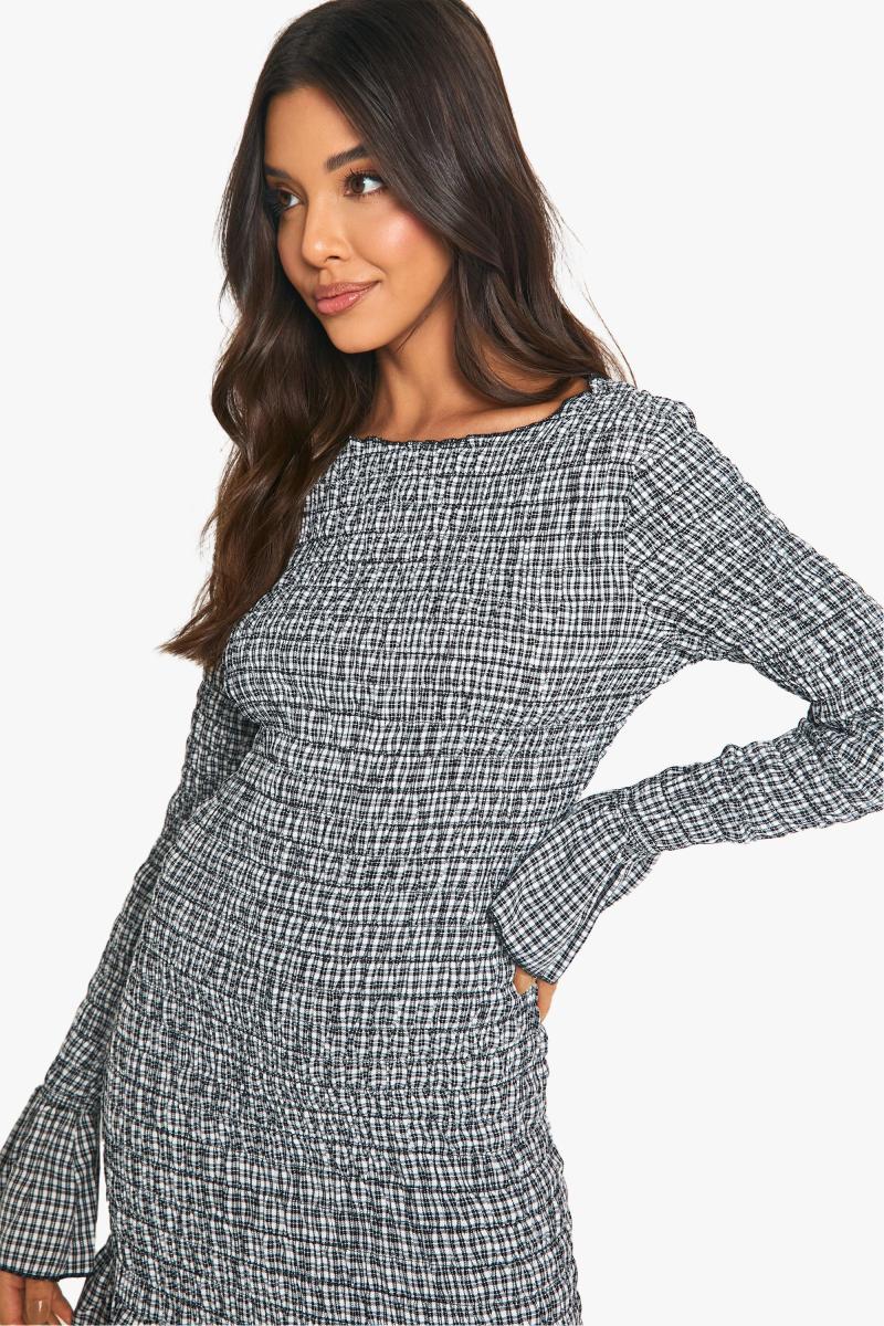 Перевірте міні -плаття з довгими рукавами