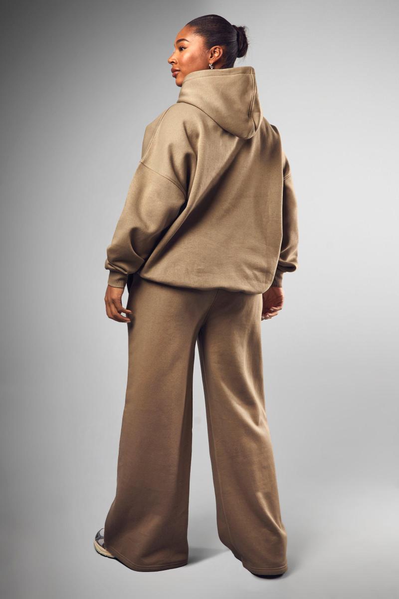 Плюс DSGN Studio Applique Jogger