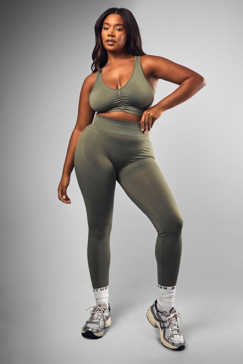 Плюс преміум -скульптура безшовної суглоби