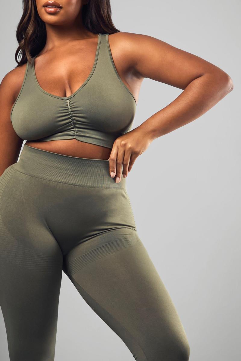 Плюс преміум -скульптура безшовної суглоби