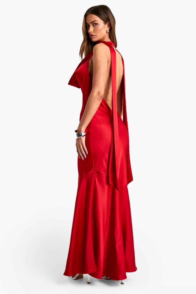 Сукня атласа Halterneck Maxi