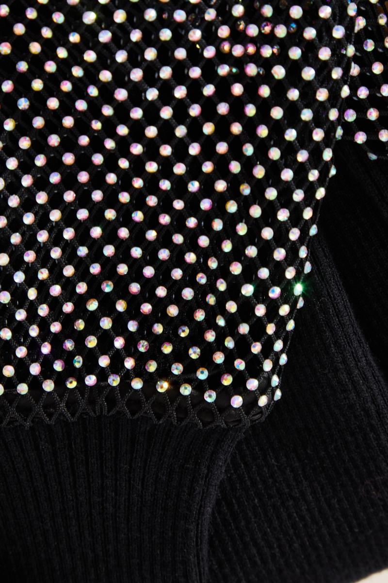 Чорний в’язаний діаманте рукав