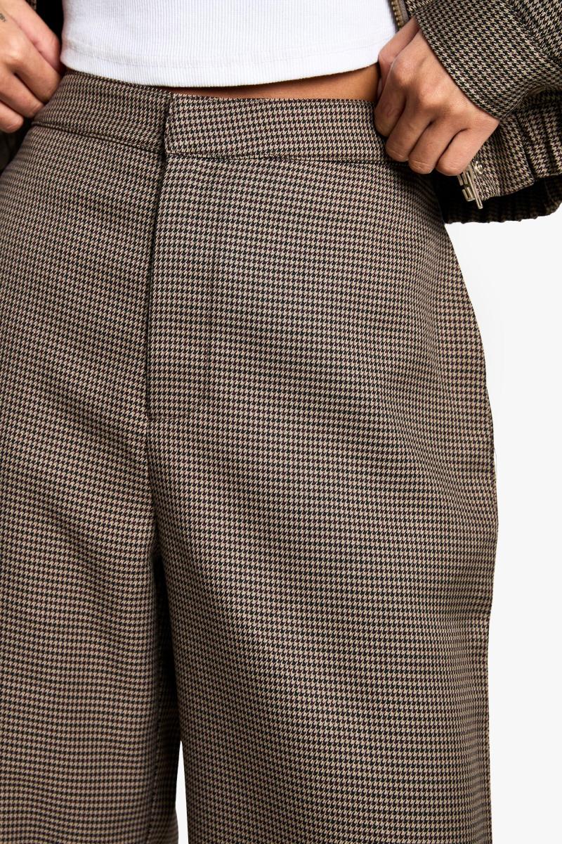 Тональна перевірка широких штанів