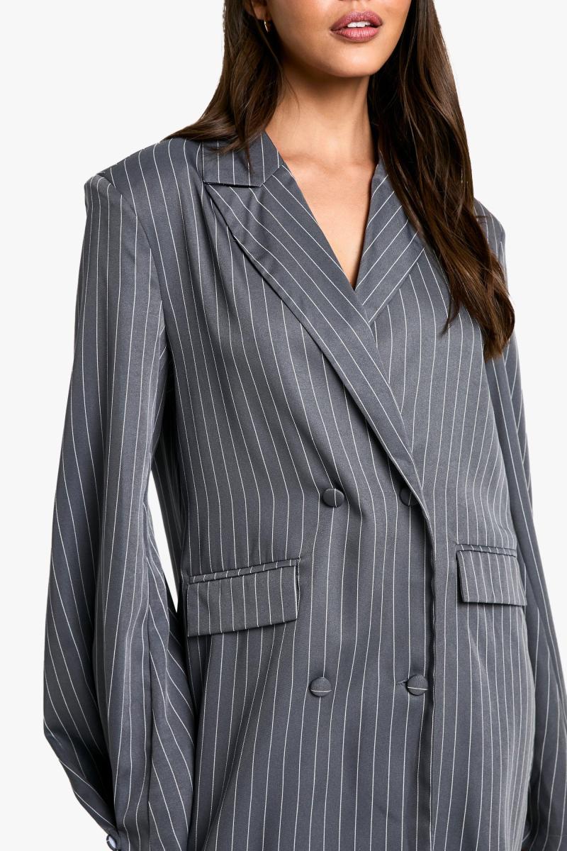 Смуга сплетеної кишені передньої великої сукні блейзера