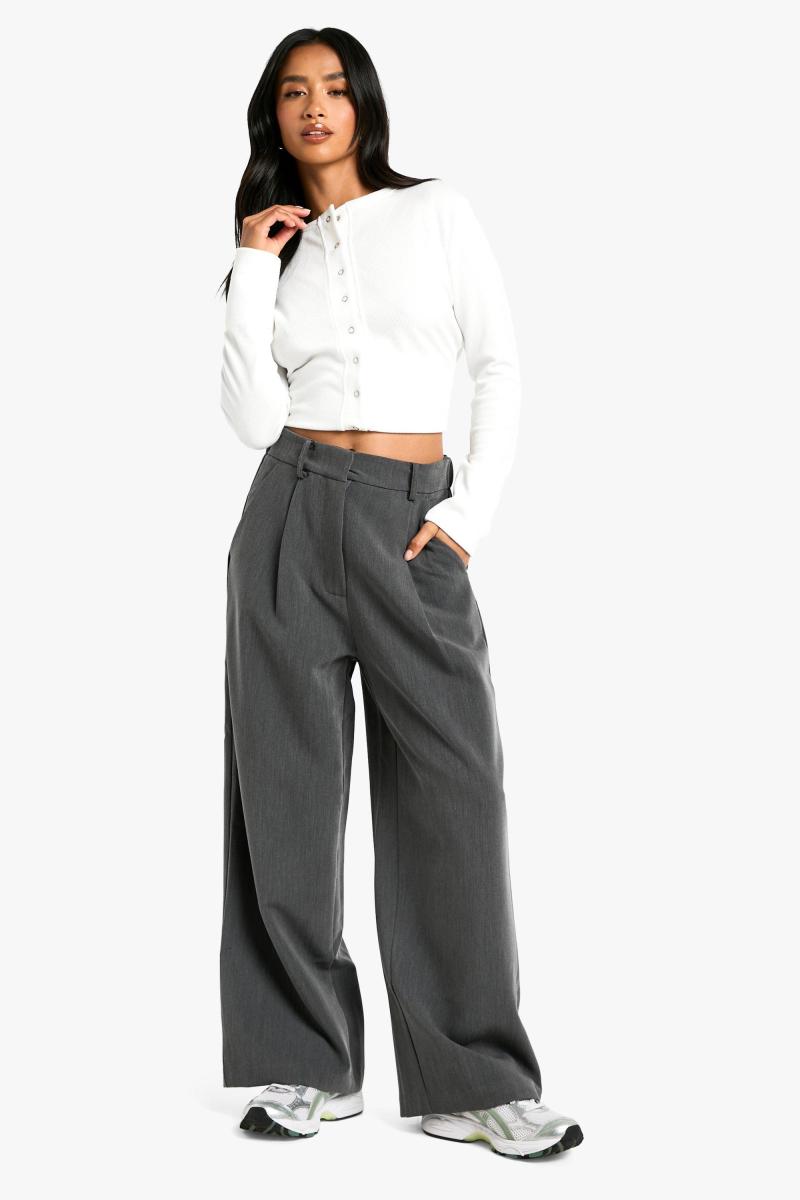 Маленькі широкі штани з широкими ногами