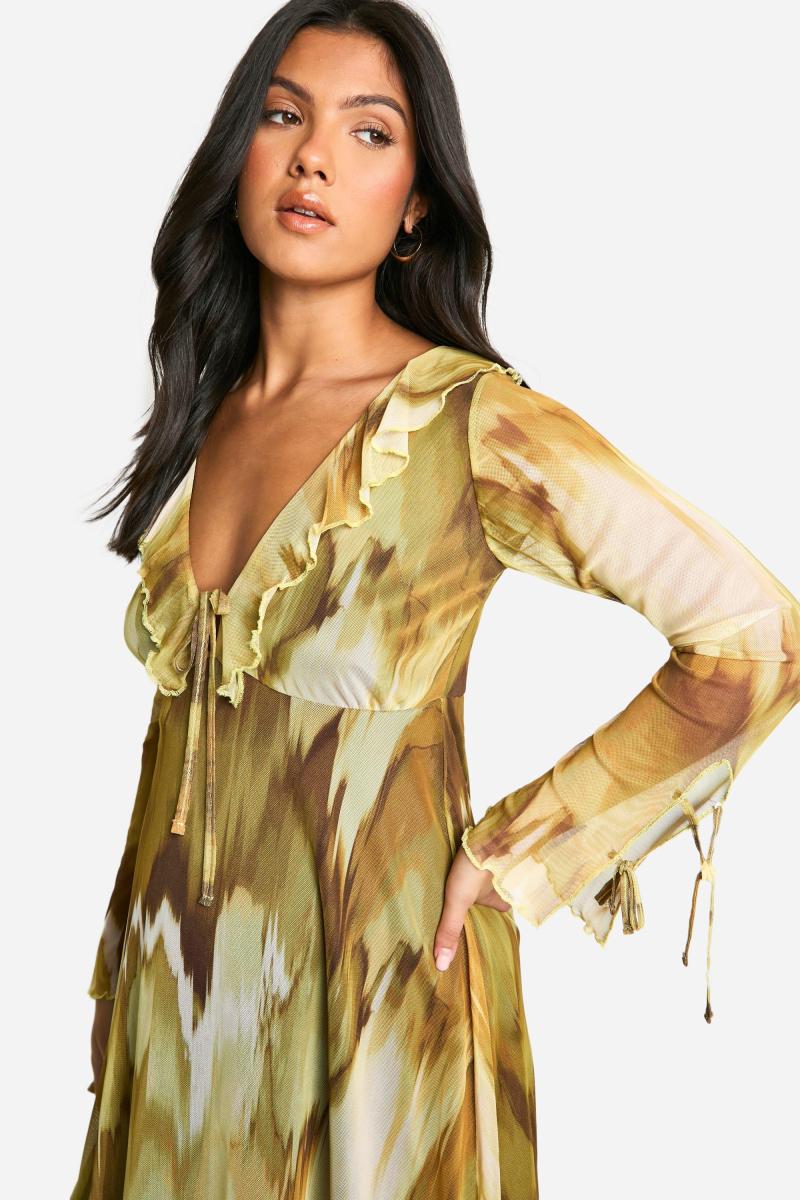 Материнська сітка абстрактна деталь для руйнування деталі з довгими рукавами міні -сукня