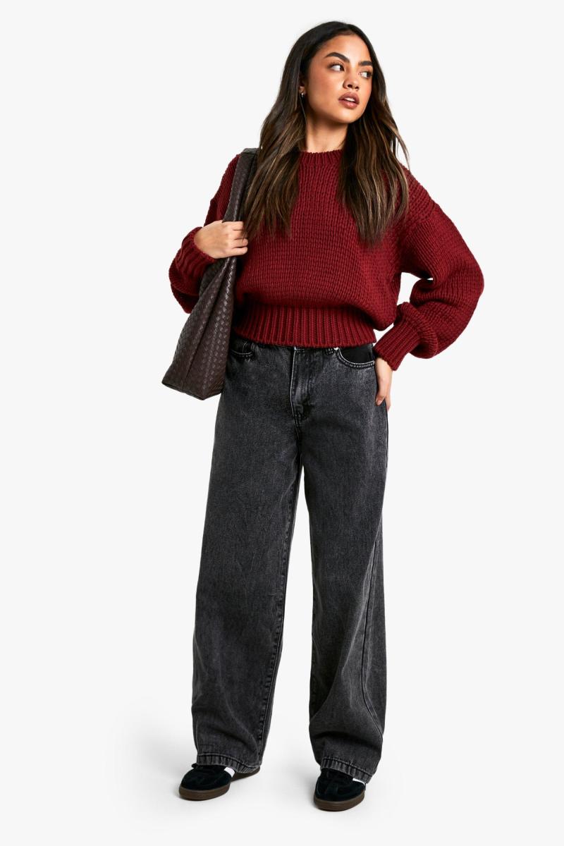 Широкий трикотажний джемпер зі спущеними плечима