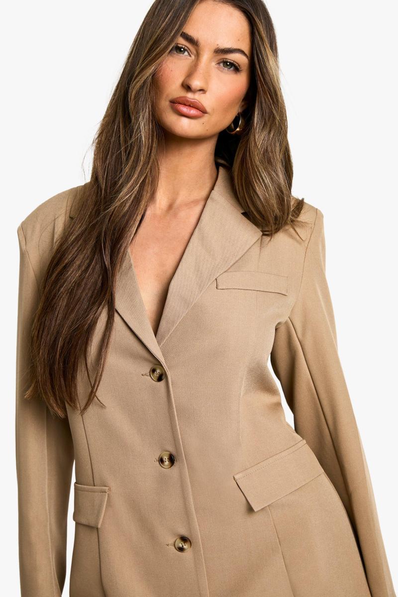 Коробка кнопки вниз в сукні Blazer